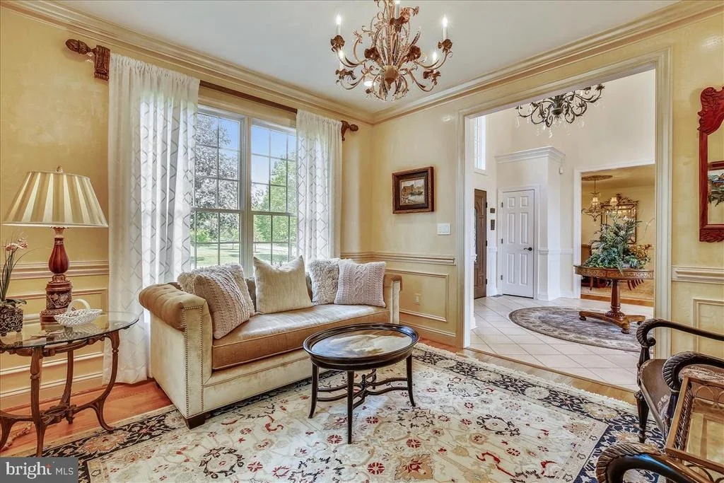 Photo of 21129 GOLF ESTATES DRIVE