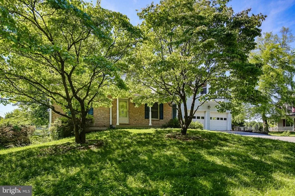 Photo of 2621 BRADDOCK ROAD
