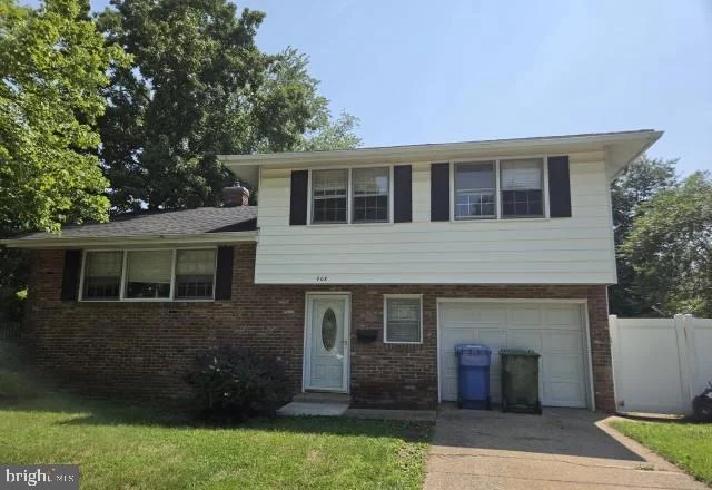 Photo of 408 BRUCE ROAD