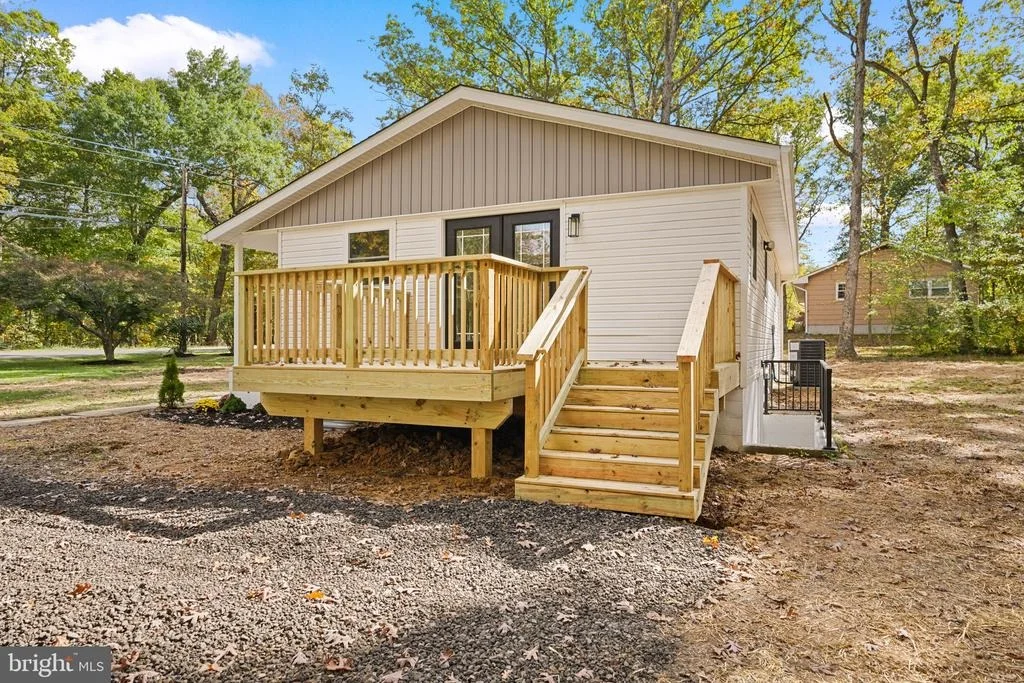Photo of 9124 MEETZE ROAD