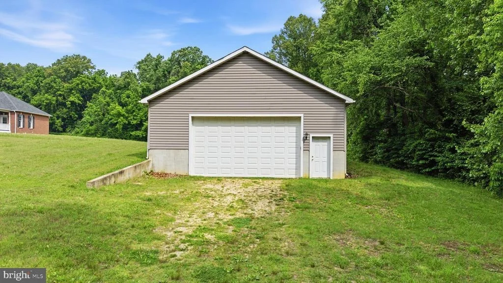 Photo of 4570 HAWTHORNE ROAD