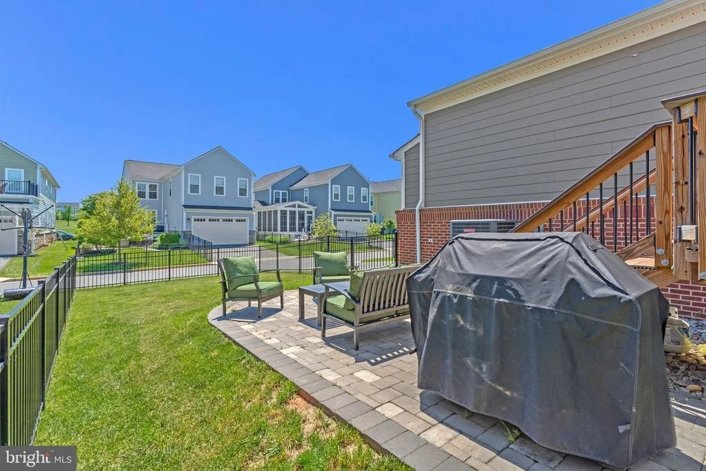 Photo of 1007 THEMIS STREET SE