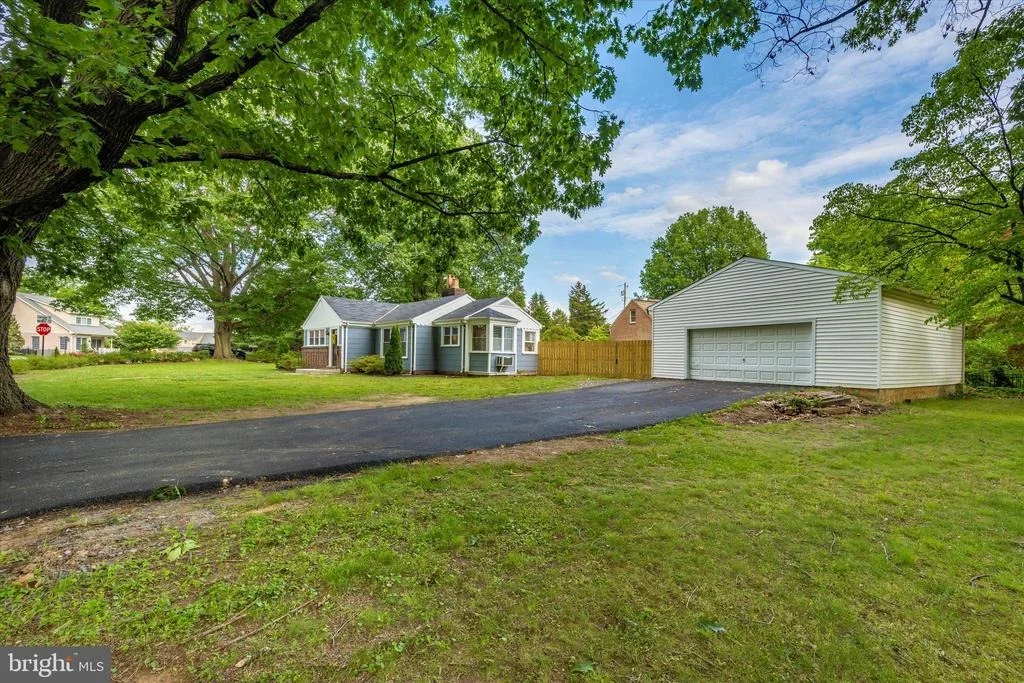 Photo of 1202 FAIRVIEW AVENUE