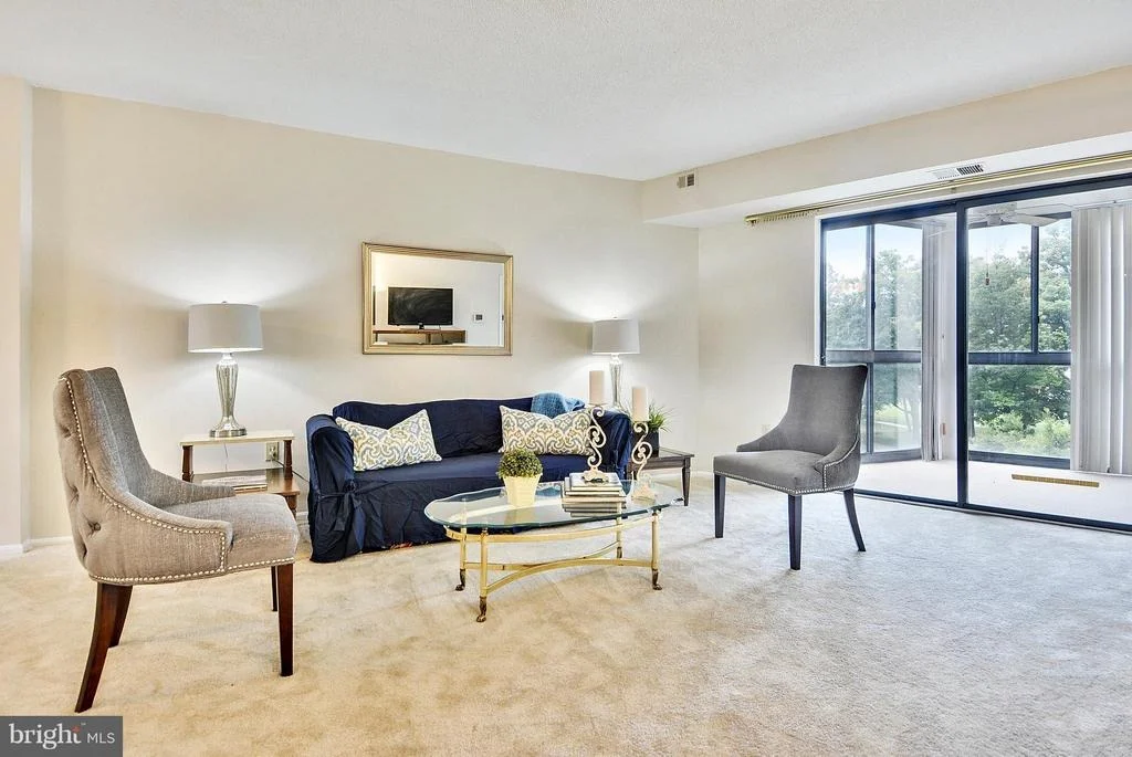 Photo of Unit 3312 at 15115 INTERLACHEN DRIVE