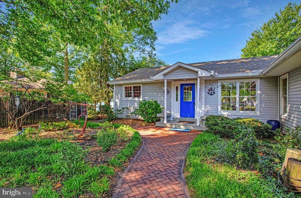 Photo of 528 GRAYS CREEK ROAD