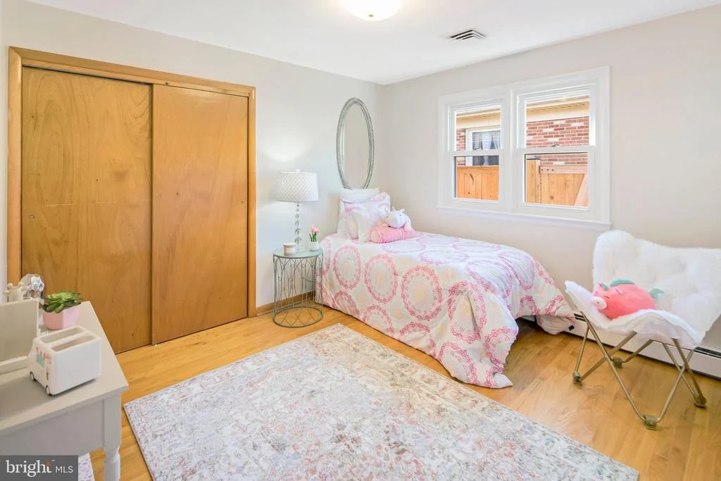 Photo of 5 PETERS LANE
