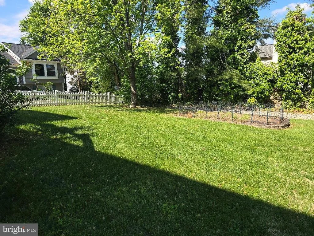 Photo of 8702 SILVER HALL ROAD