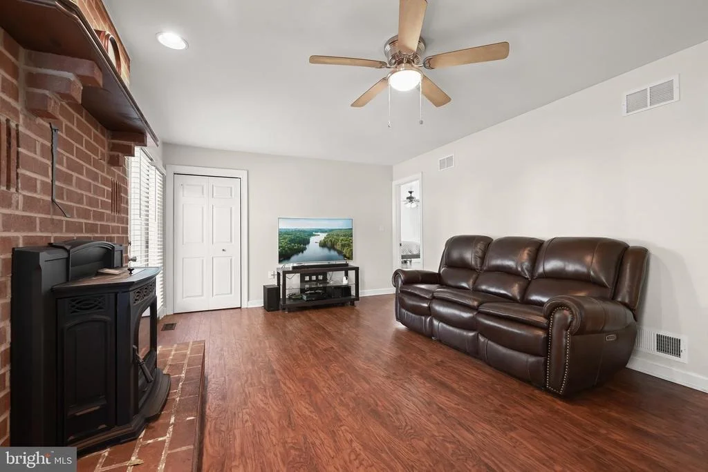 Photo of 1672 THRASHER DRIVE