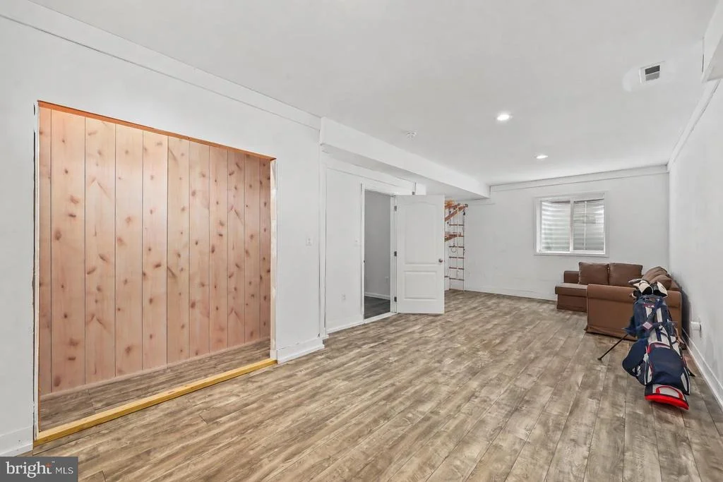 Photo of 43245 BARNSTEAD DRIVE