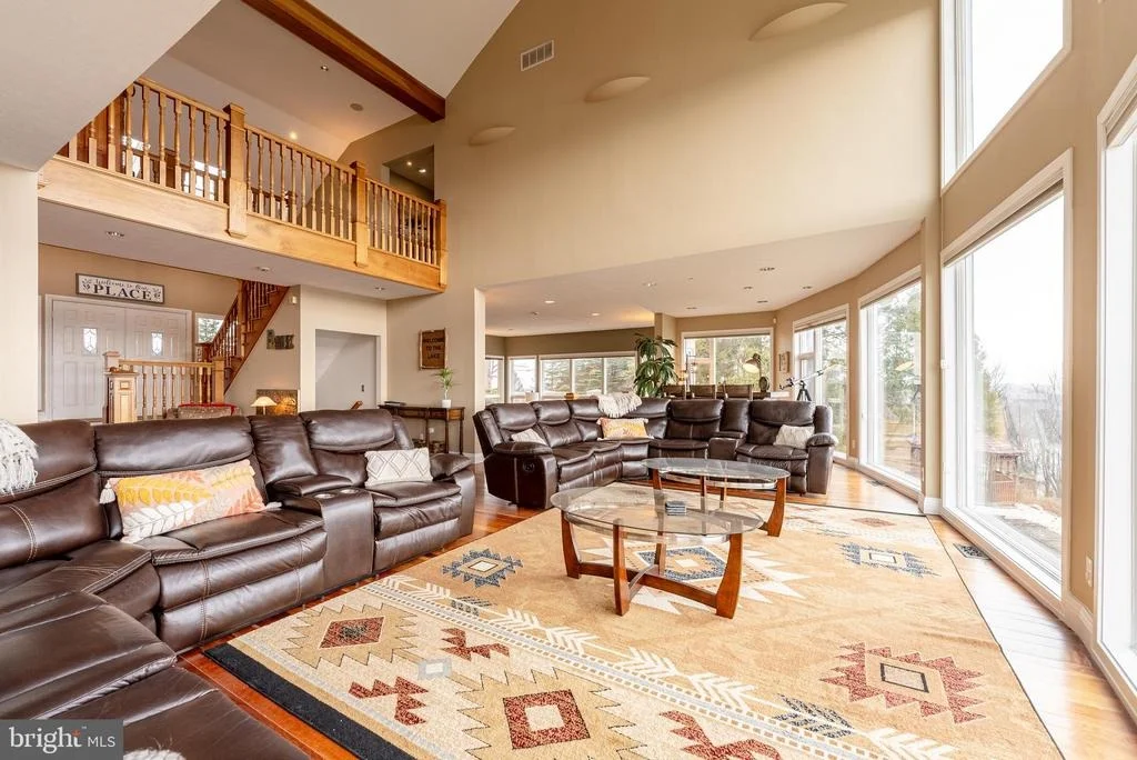 Photo of 1200 MOUNTAINVIEW DRIVE