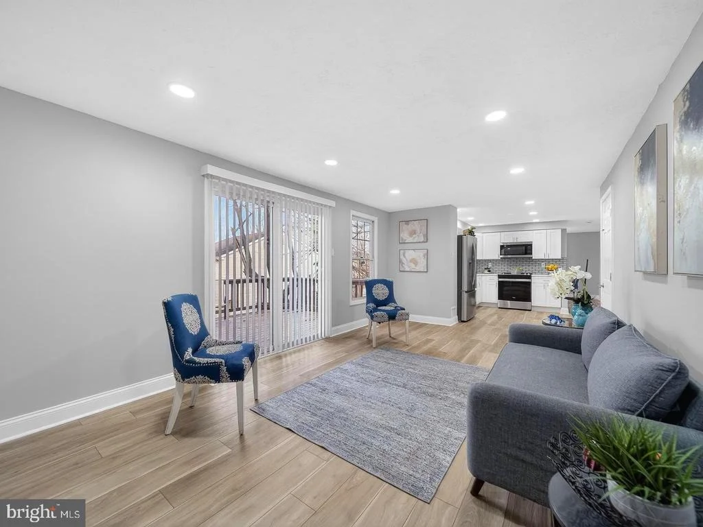 Photo of 18011 SILVER LEAF DRIVE