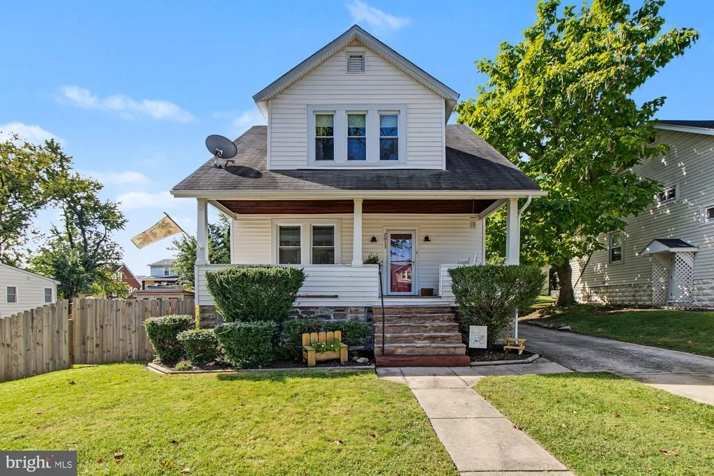 Photo of 2811 PINEWOOD AVENUE