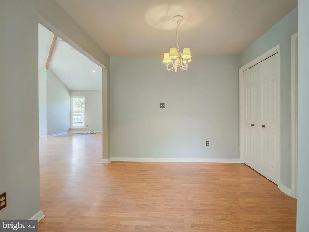 Photo of 370 WILETT DRIVE
