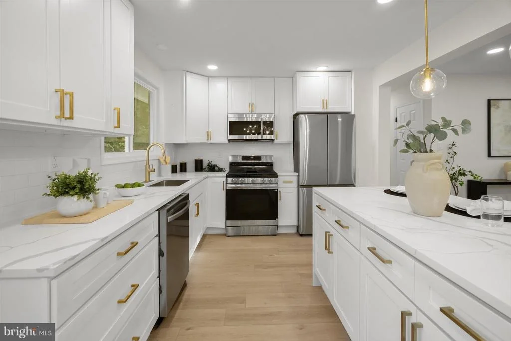 Photo of 5918 SOUTHGATE DRIVE