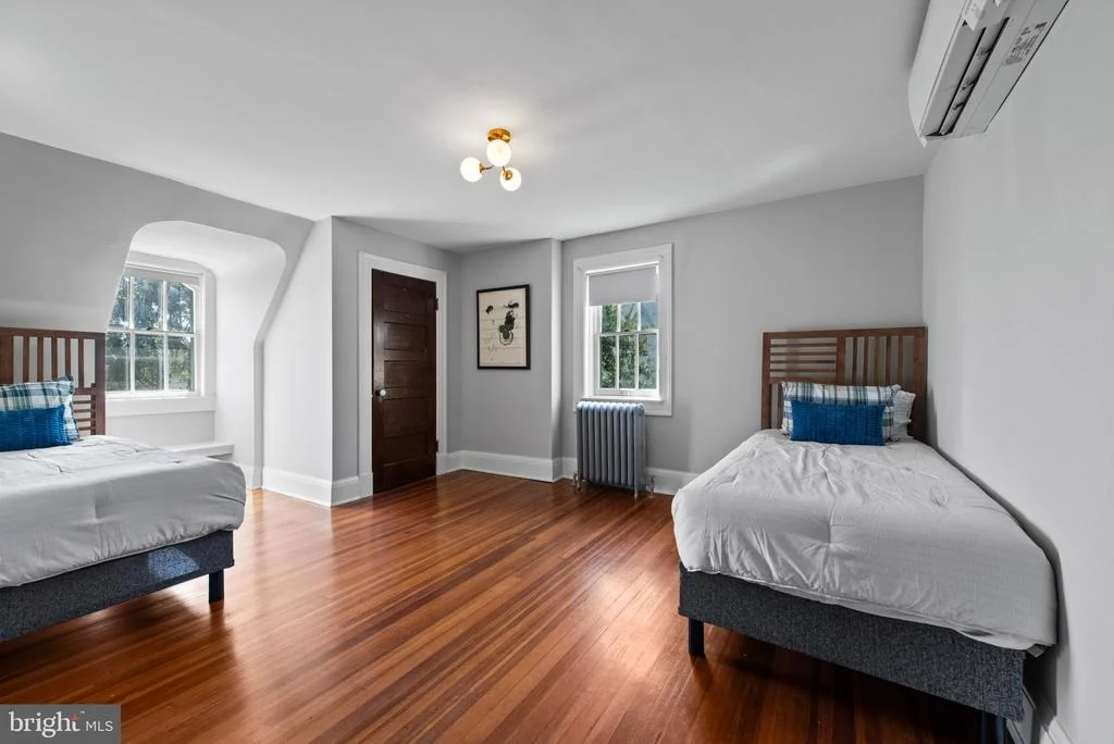 Photo of 504 OVERHILL ROAD
