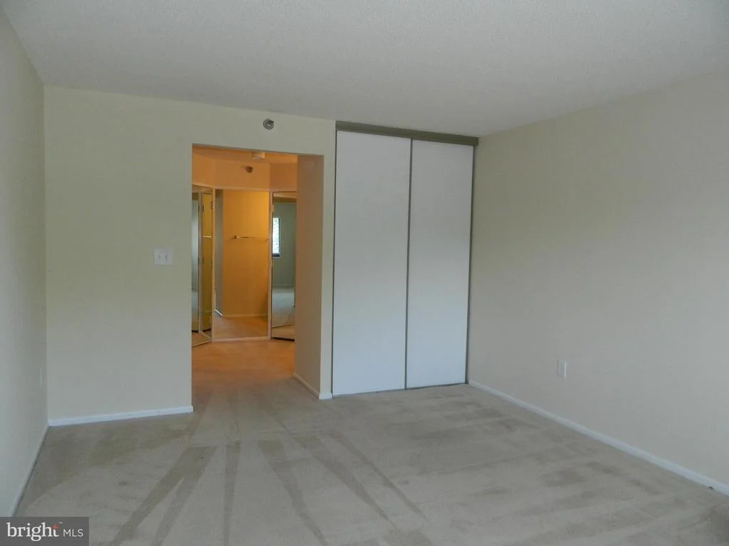 Photo of Unit 4521 at 15100 INTERLACHEN DRIVE