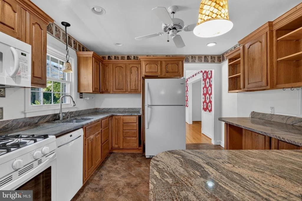 Photo of 805 ORCHARD WAY