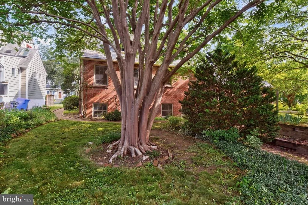 Photo of 702 MCNEILL ROAD