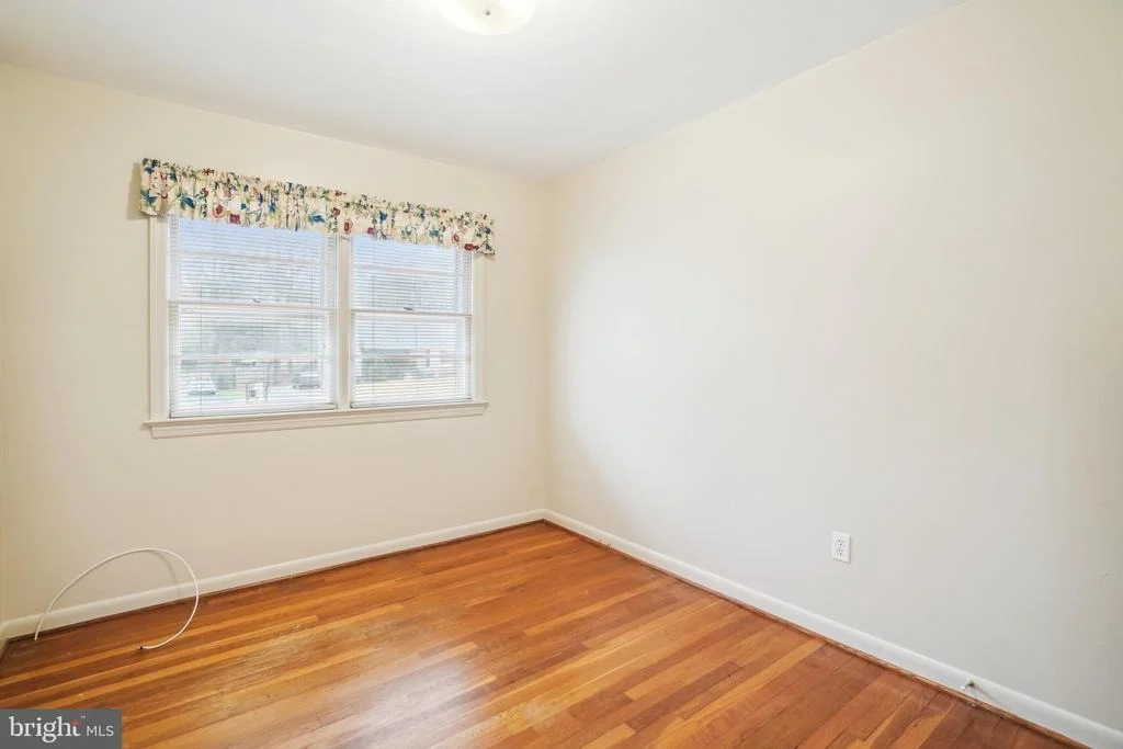 Photo of 5906 PARKWAY DRIVE