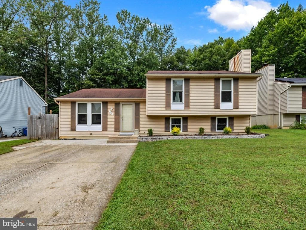 Photo of 8726 FAIRHAVEN PLACE