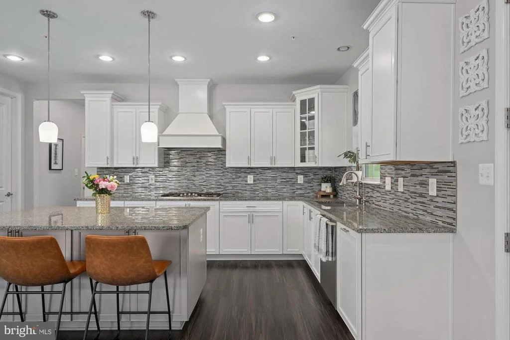 Photo of 821 BENTGRASS DRIVE