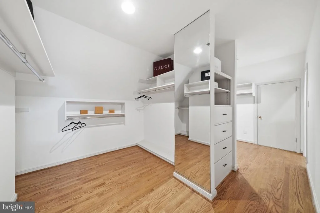 Photo of 9801 BENTCROSS DRIVE