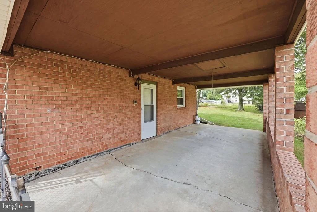Photo of 7518 DOVER LANE