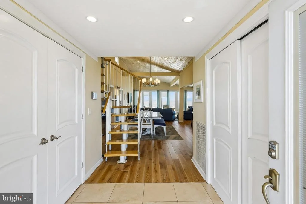 Photo of 8034 RIVERVIEW ROAD