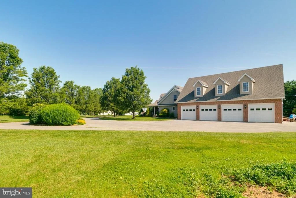 Photo of 613 HANOVER PIKE