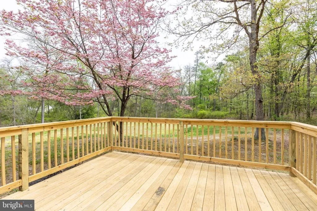 Photo of 525 UPTON ROAD