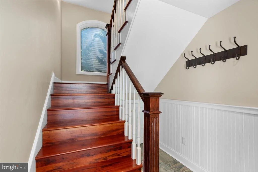 Photo of 309 W 5TH STREET