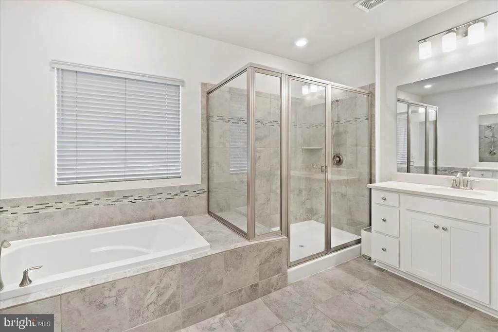 Photo of 5211 CONTINENTAL DRIVE