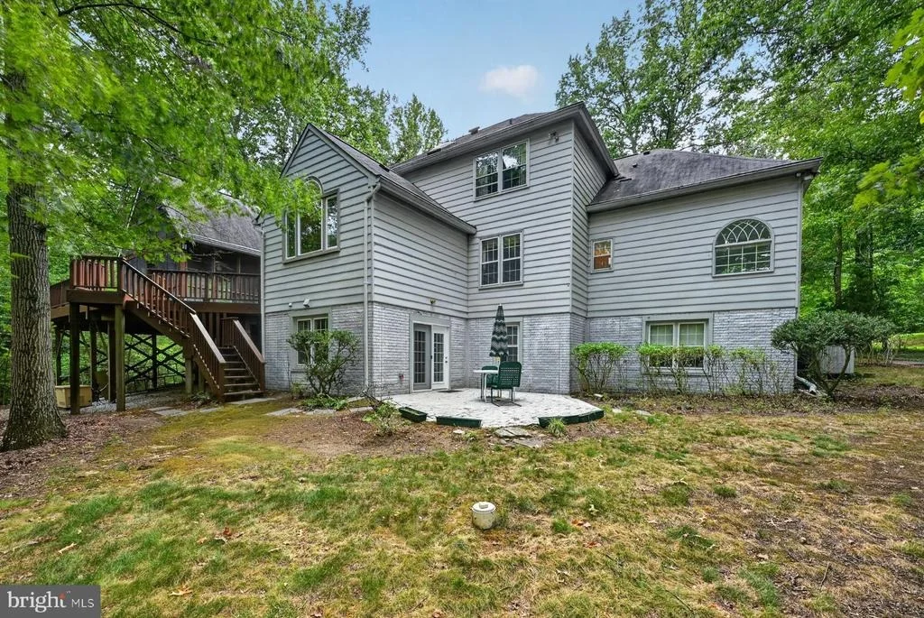 Photo of 900 MALVERN HILL DRIVE