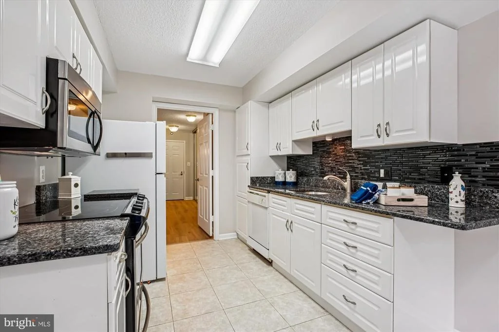 Photo of Unit 315 at 14809 PENNFIELD CIRCLE