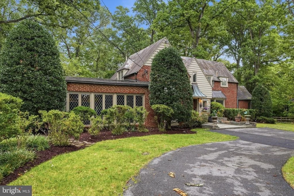 Photo of 10601 SWEETBRIAR PARKWAY