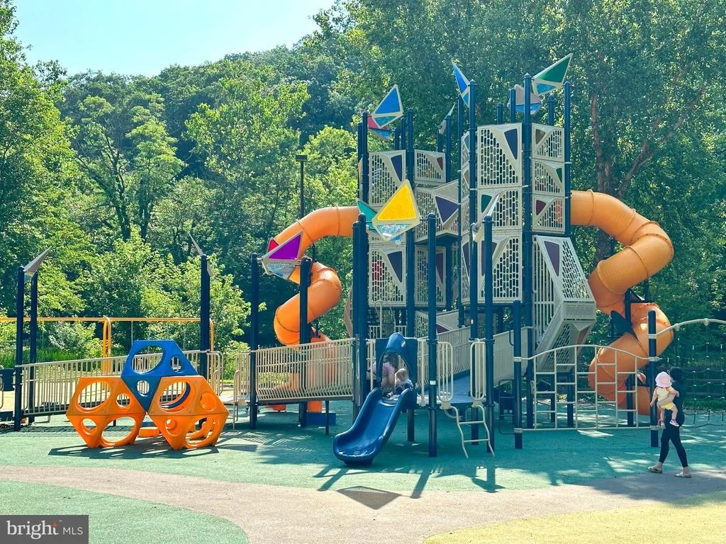 Photo of 5826 BROAD BRANCH WAY