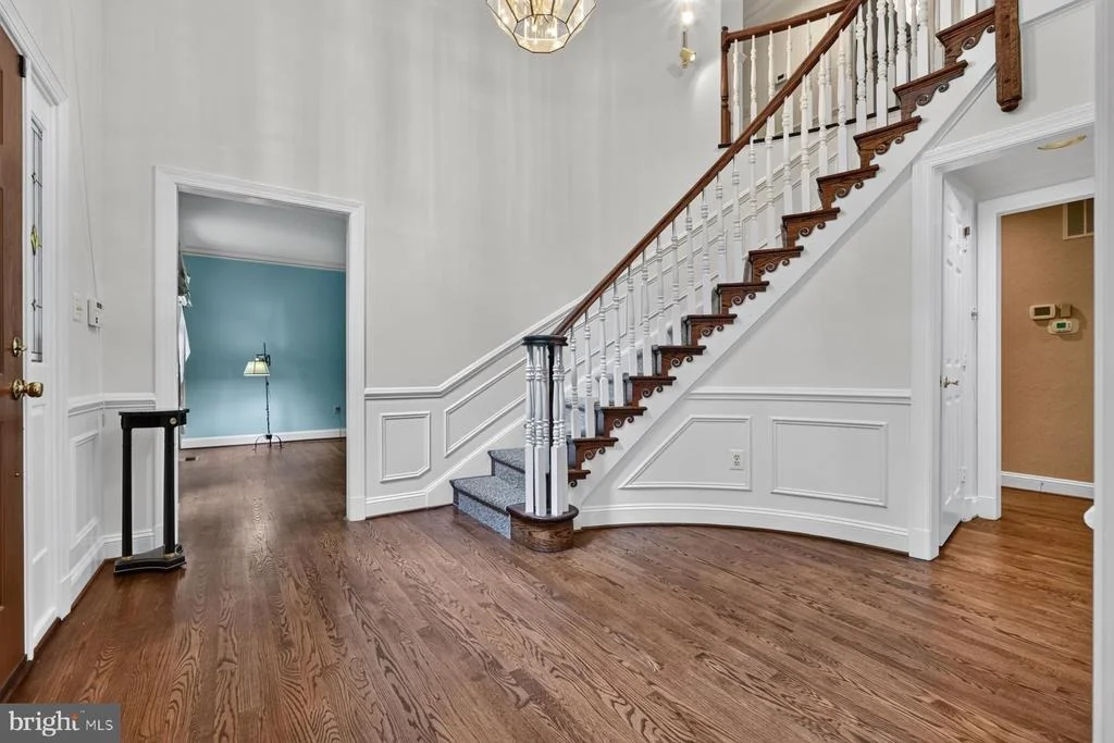 Photo of 900 MALVERN HILL DRIVE