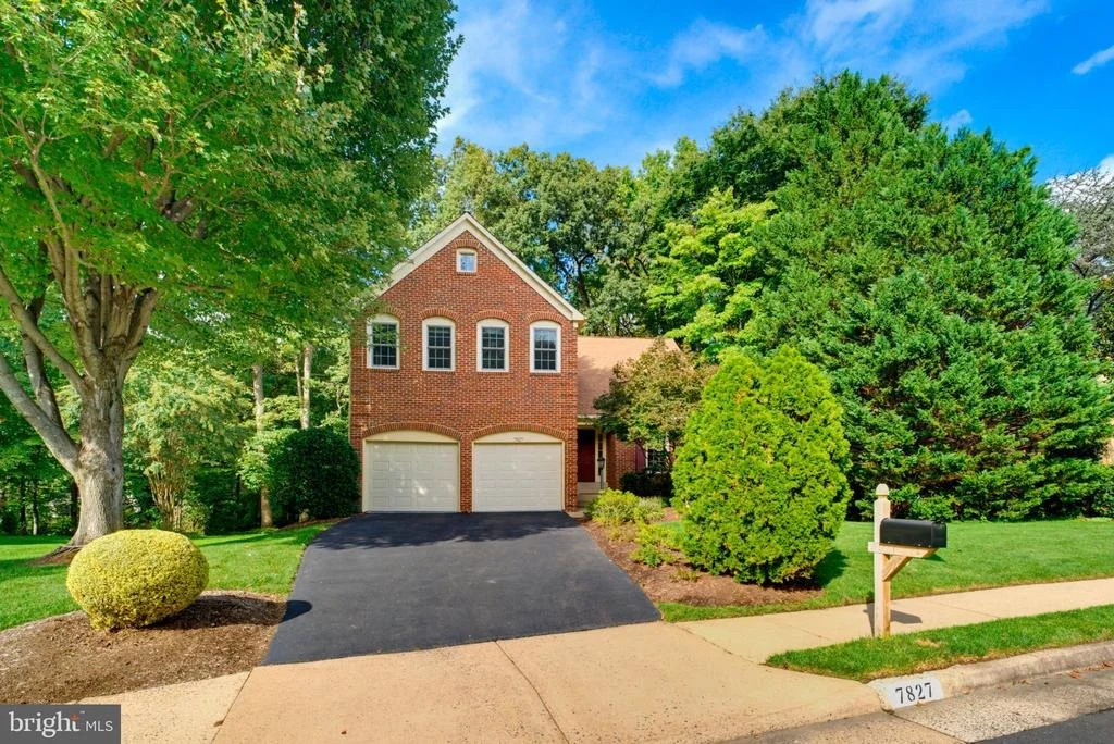 Photo of 7827 BELLEFLOWER DRIVE