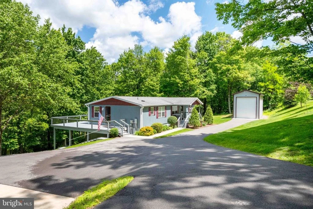 Photo of 511 HILLTOP ROAD