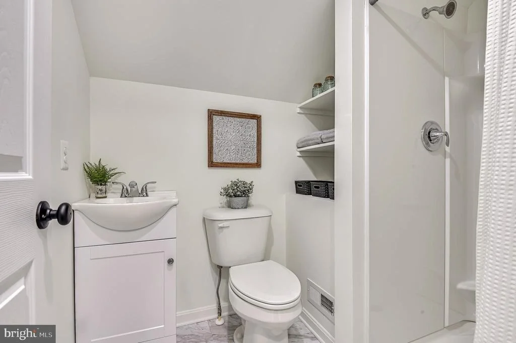 Photo of 122 BERTIE AVENUE