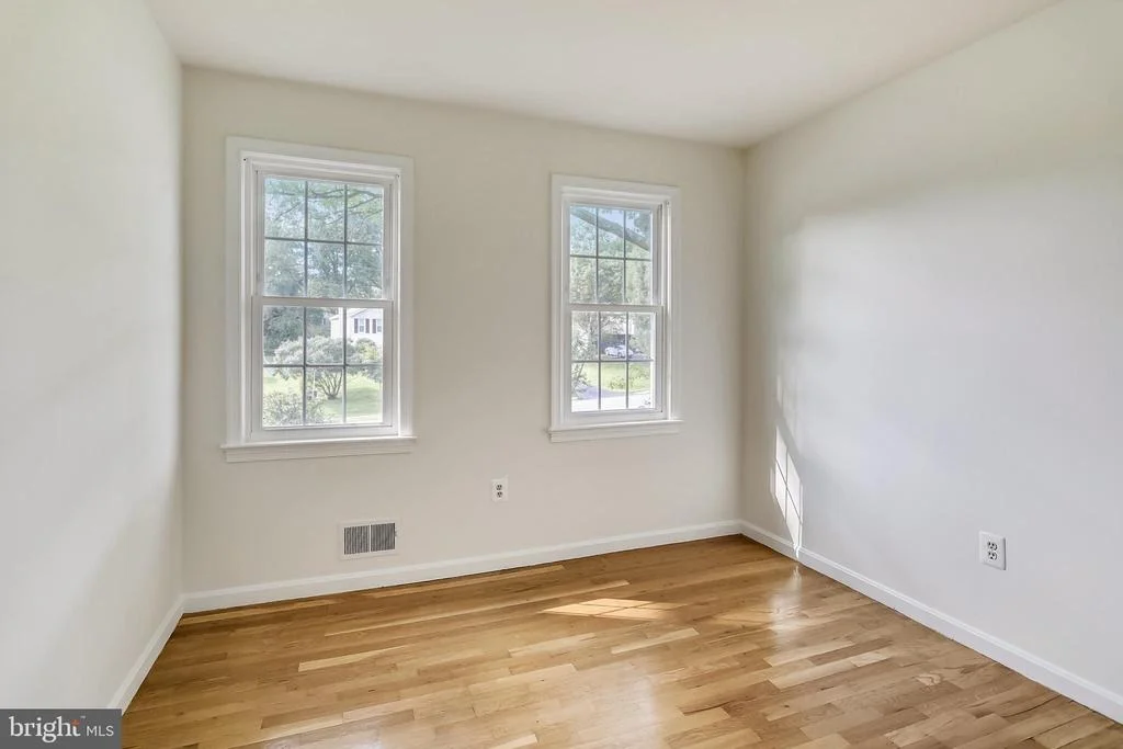 Photo of 14825 NOTLEY ROAD