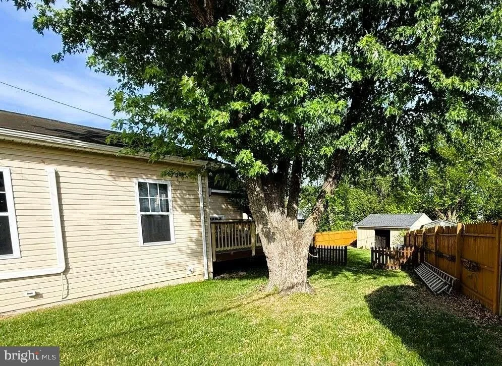 Photo of 1205 GREYSTONE ROAD