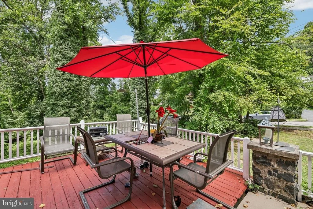 Photo of 2616 TALBOT ROAD