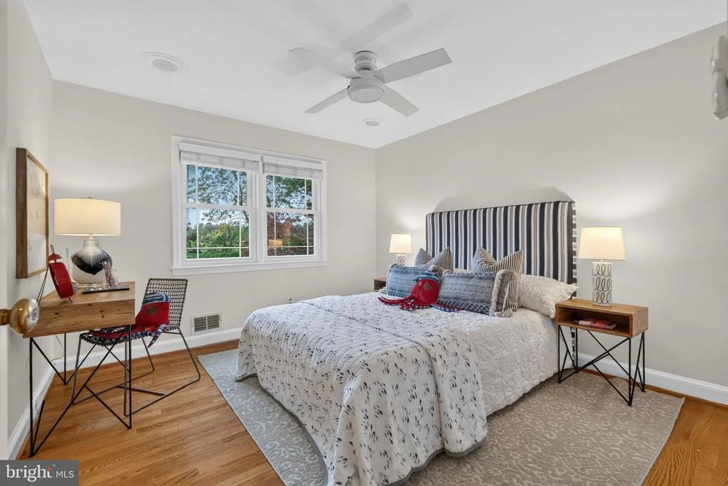 Photo of 415 CROWN VIEW DRIVE
