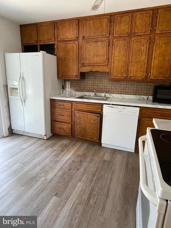 Photo of 2407 HAYDEN DRIVE