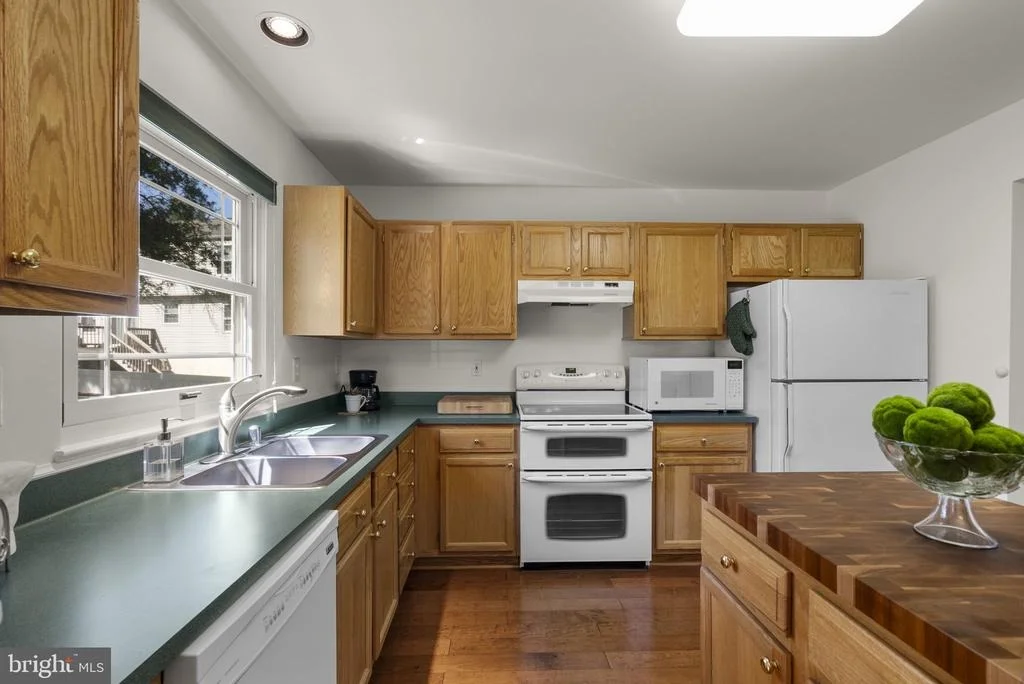 Photo of 9543 RIDGEVIEW DRIVE