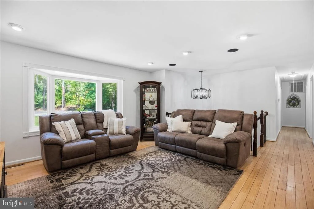 Photo of 1610 AVERY ROAD