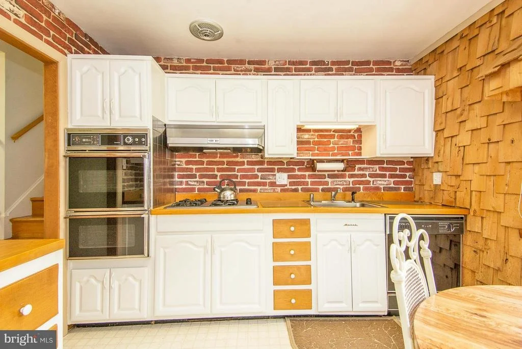 Photo of 910 JUNIPER PLACE