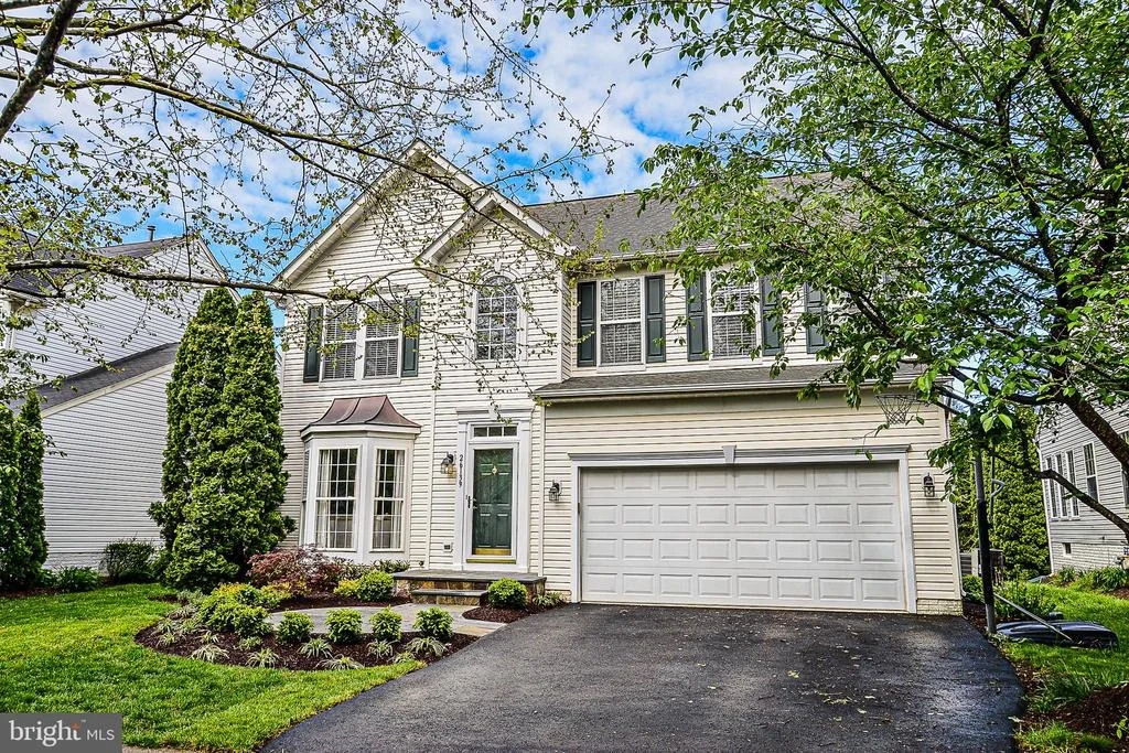 Photo of 26139 MURREY DRIVE