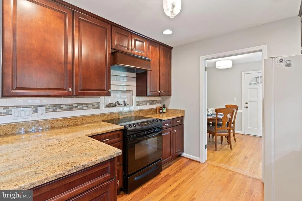 Photo of 11219 LAKEVIEW DRIVE